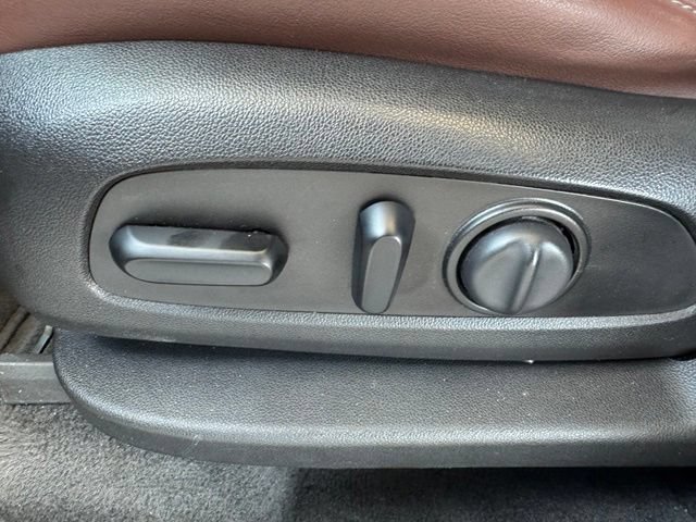 Used 2019 Buick Enclave Avenir w/ Avenir Technology Package FWD image 22