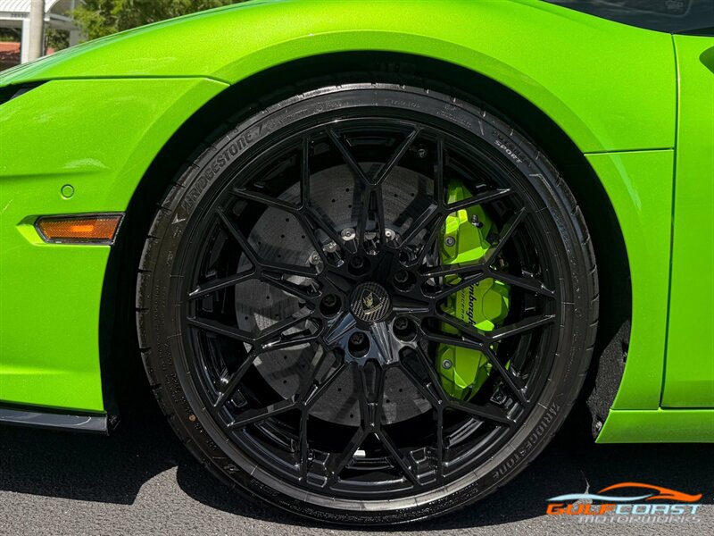 Used 2026 Lamborghini Temerario AWD/4WD image 36