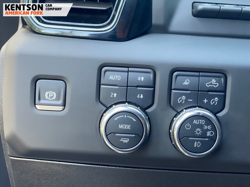 Used 2025 GMC Sierra 2500 AT4 w/ Technology Package AWD/4WD image 20