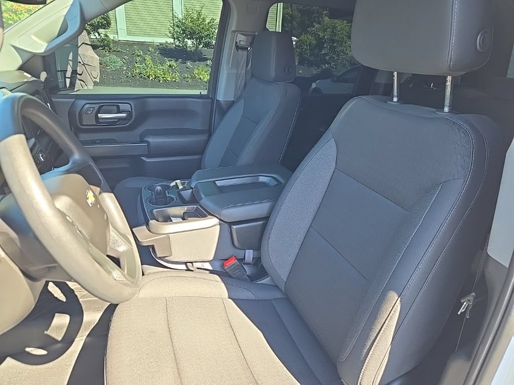 Used 2024 Chevrolet Silverado 2500 Custom w/ Custom Value Package AWD/4WD image 16