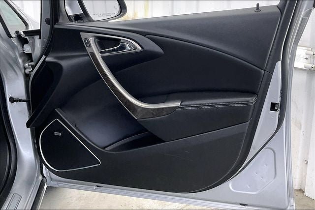 Used 2013 Buick Verano Leather FWD image 21