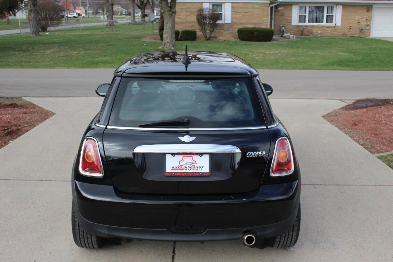 Used 2010 MINI Cooper Hardtop image 9