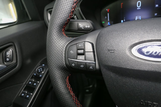Used 2024 Ford Escape ST-Line w/ Tech Pack #1 AWD/4WD image 31