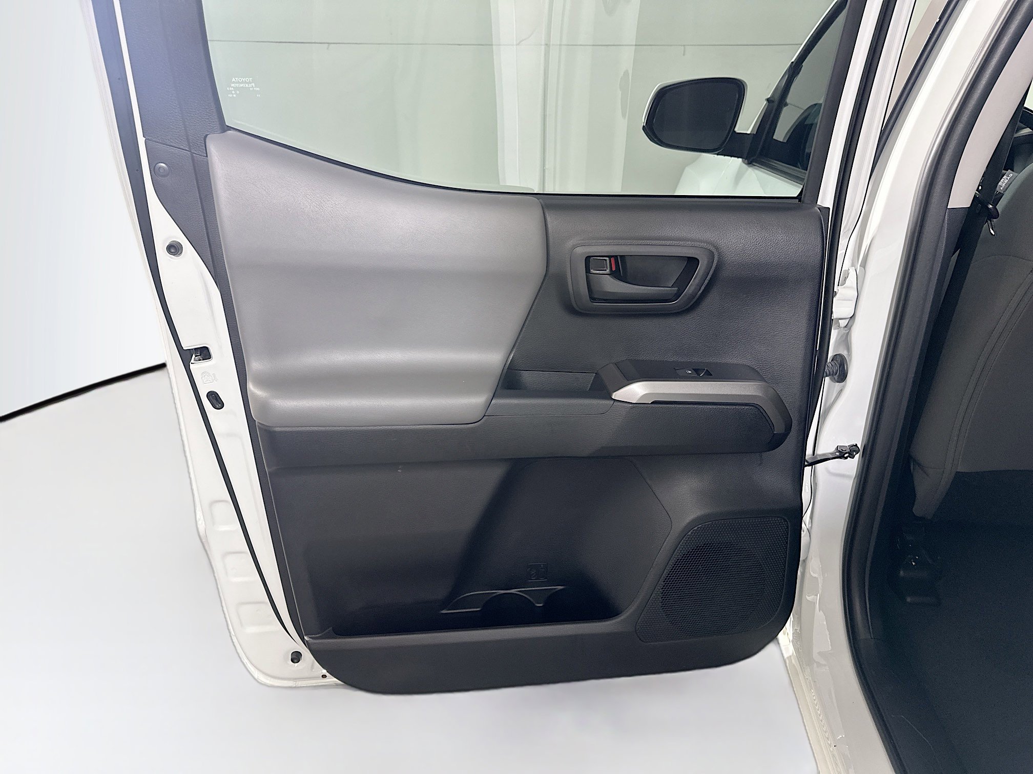 Used 2021 Toyota Tacoma SR5 image 25