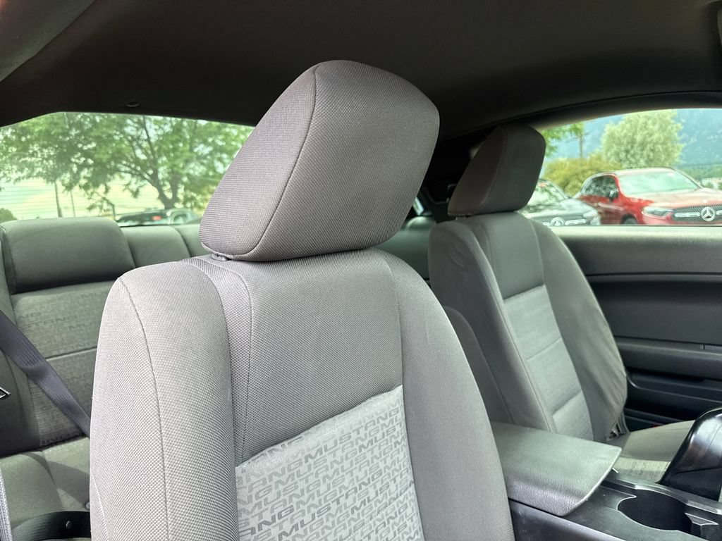 Used 2005 Ford Mustang Coupe RWD image 24