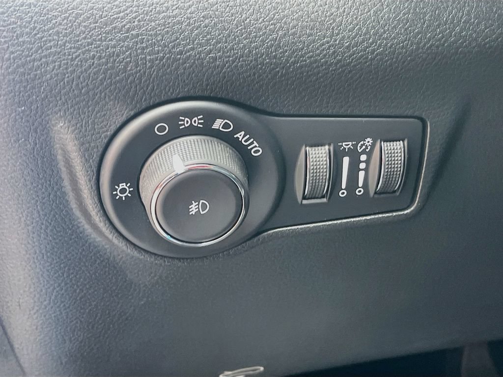 Used 2026 Jeep Compass Limited AWD/4WD image 10