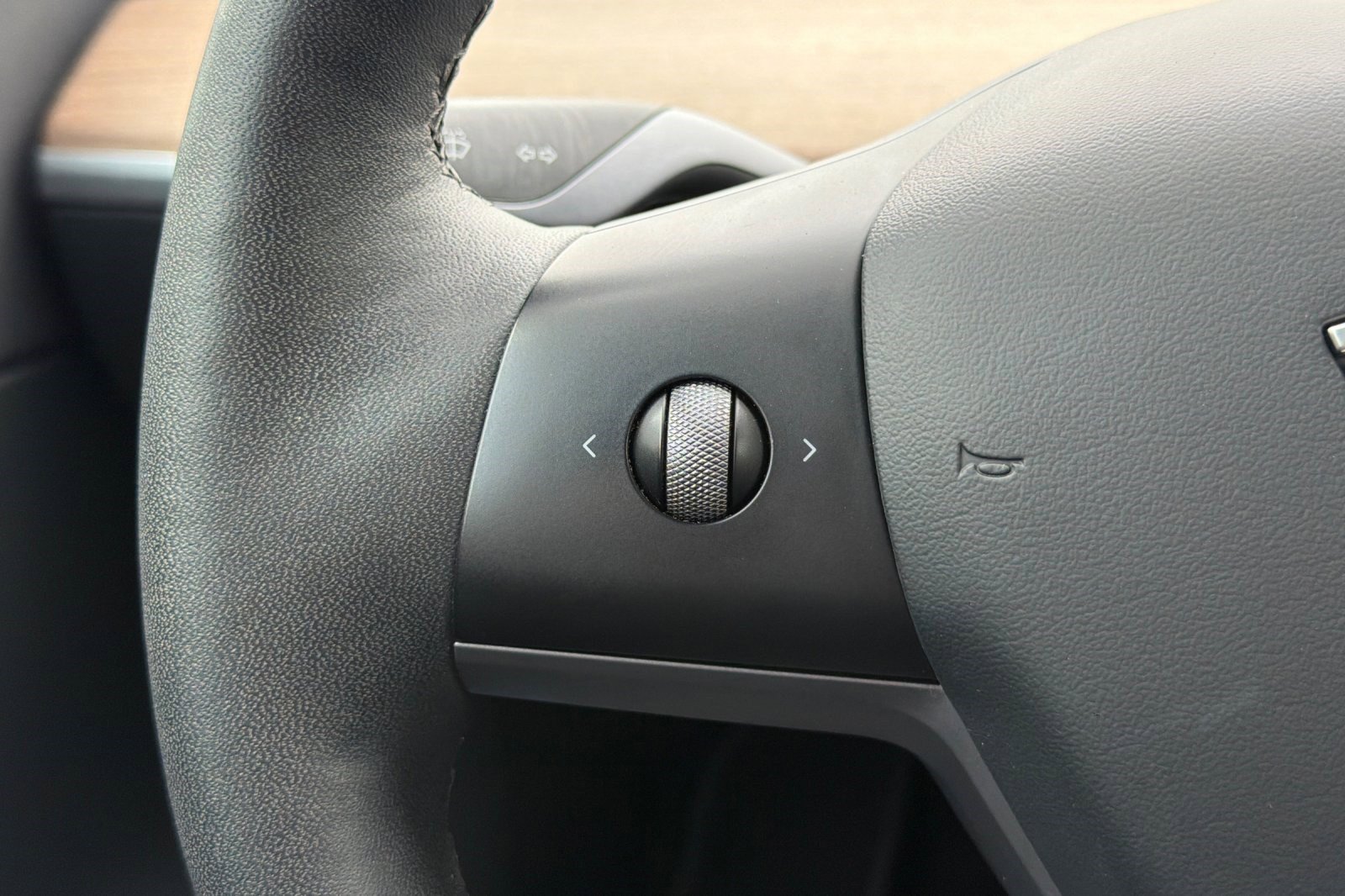 Used 2021 Tesla Model Y Long Range AWD/4WD image 30