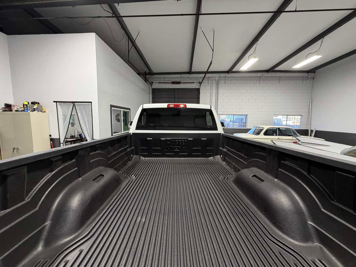 Used 2015 RAM 3500 Tradesman w/ Power & Remote Entry Group image 8