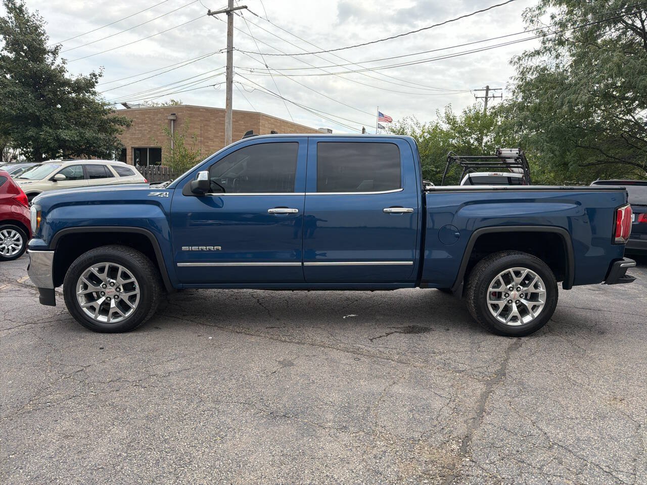Used 2016 GMC Sierra 1500 SLT w/ SLT Premium Package AWD/4WD image 3