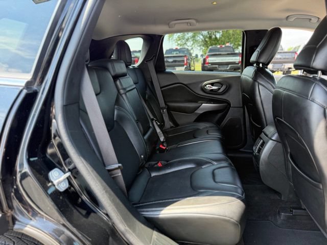 Used 2019 Jeep Cherokee Latitude Plus AWD/4WD image 15
