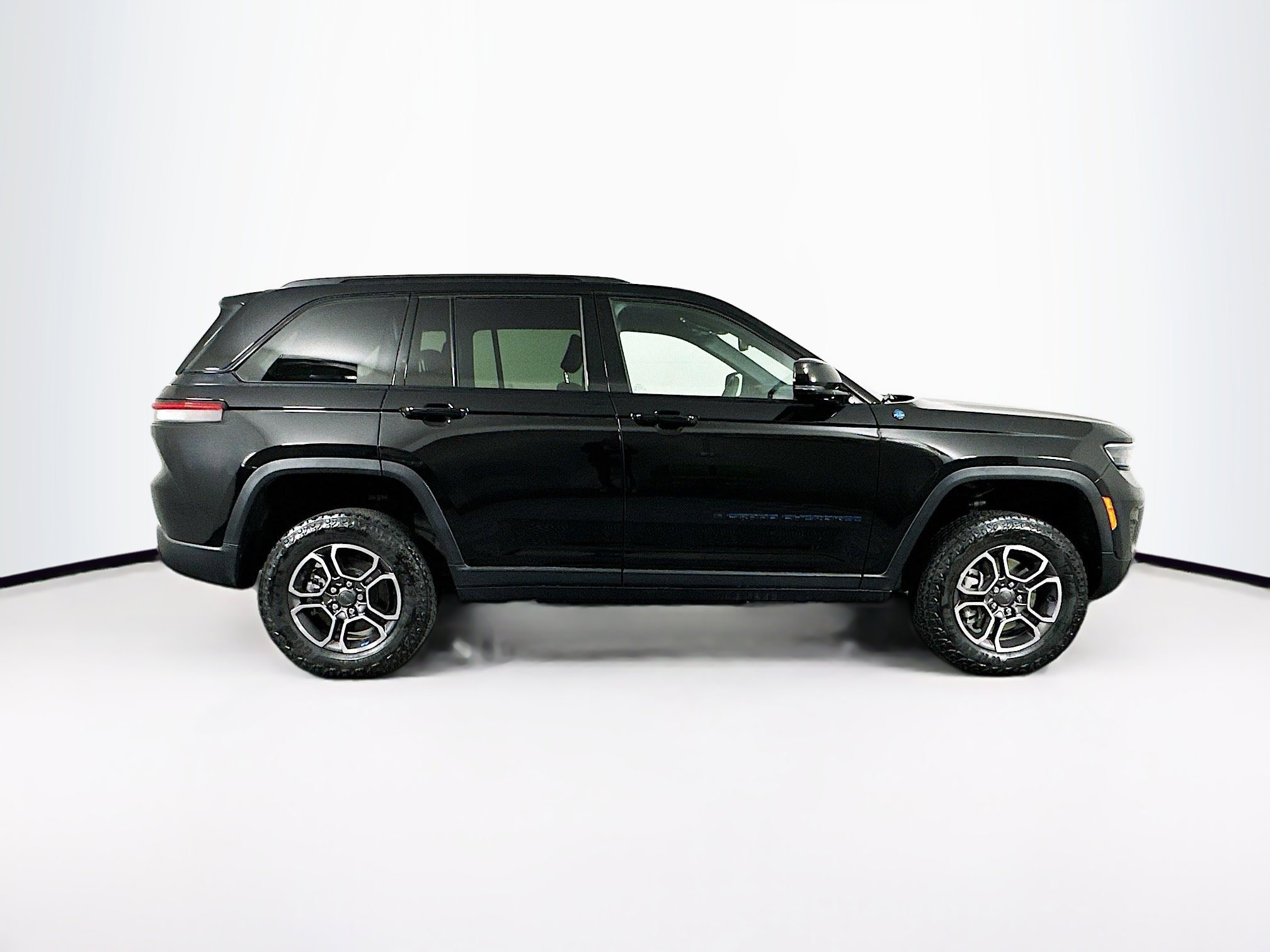 Used 2022 Jeep Grand Cherokee Trailhawk image 10