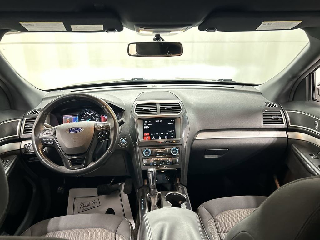 Used 2017 Ford Explorer XLT w/ Equipment Group 201A image 18