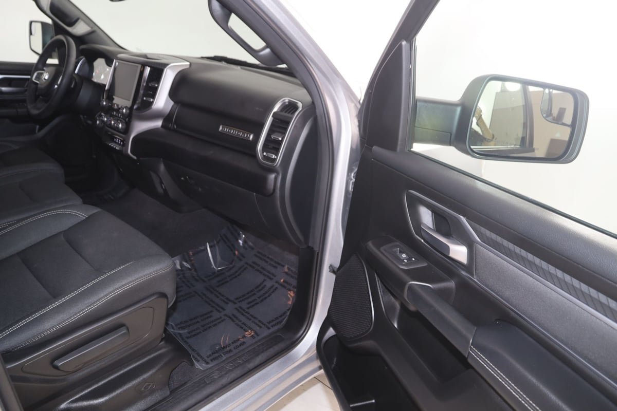 Used 2025 RAM 1500 Big Horn AWD/4WD image 30