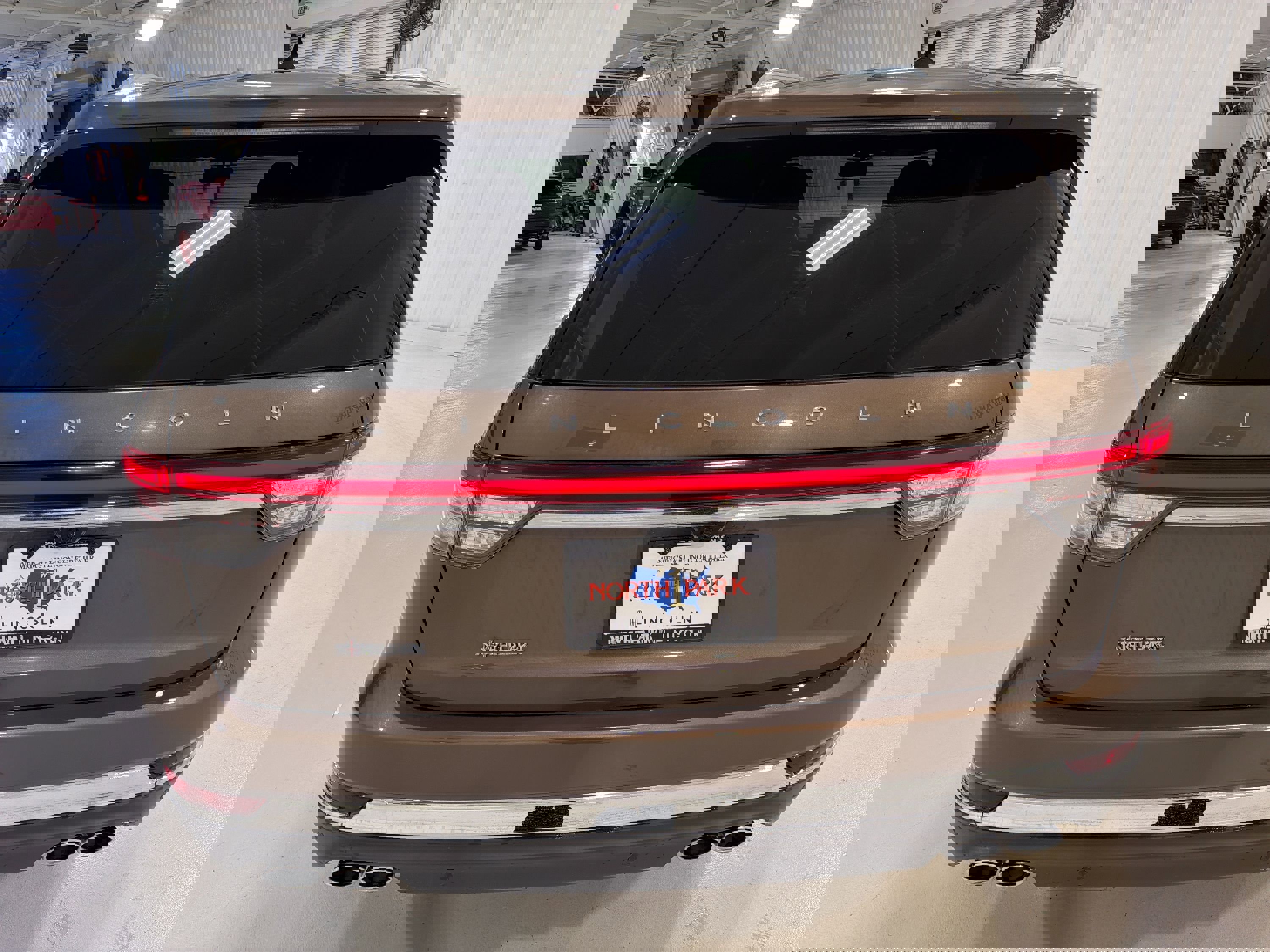 Used 2022 Lincoln Aviator Reserve w/ Equipment Group 201A image 28