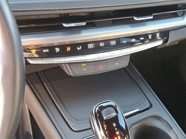 Used 2024 Cadillac XT4 Premium Luxury image 12