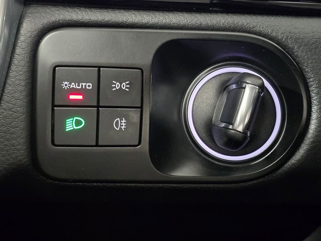 Certified 2023 Porsche Cayenne Platinum Edition AWD/4WD image 39