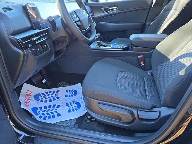 New 2026 Kia Sportage LX FWD image 14
