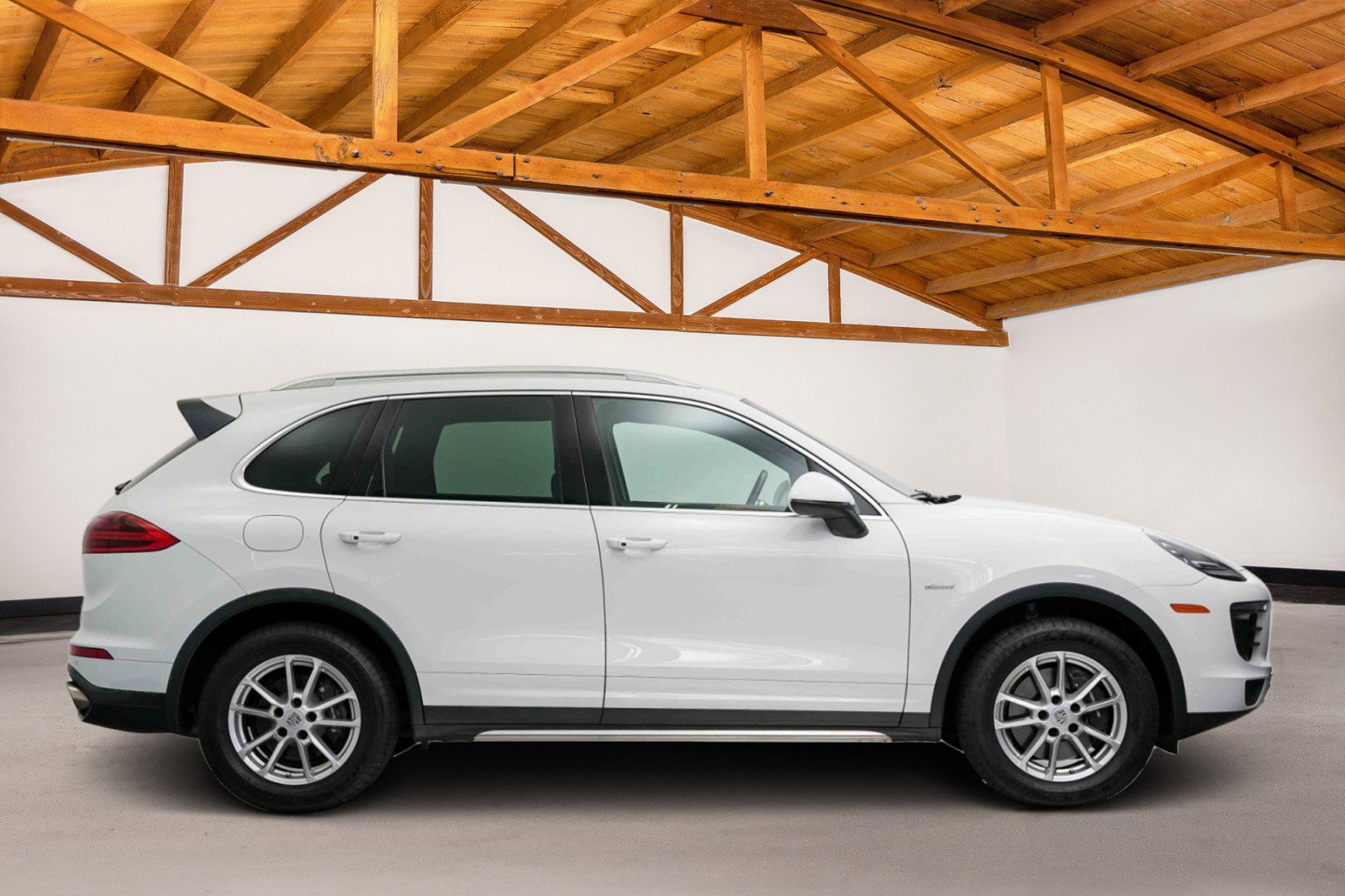 Used 2015 Porsche Cayenne Diesel AWD/4WD image 6