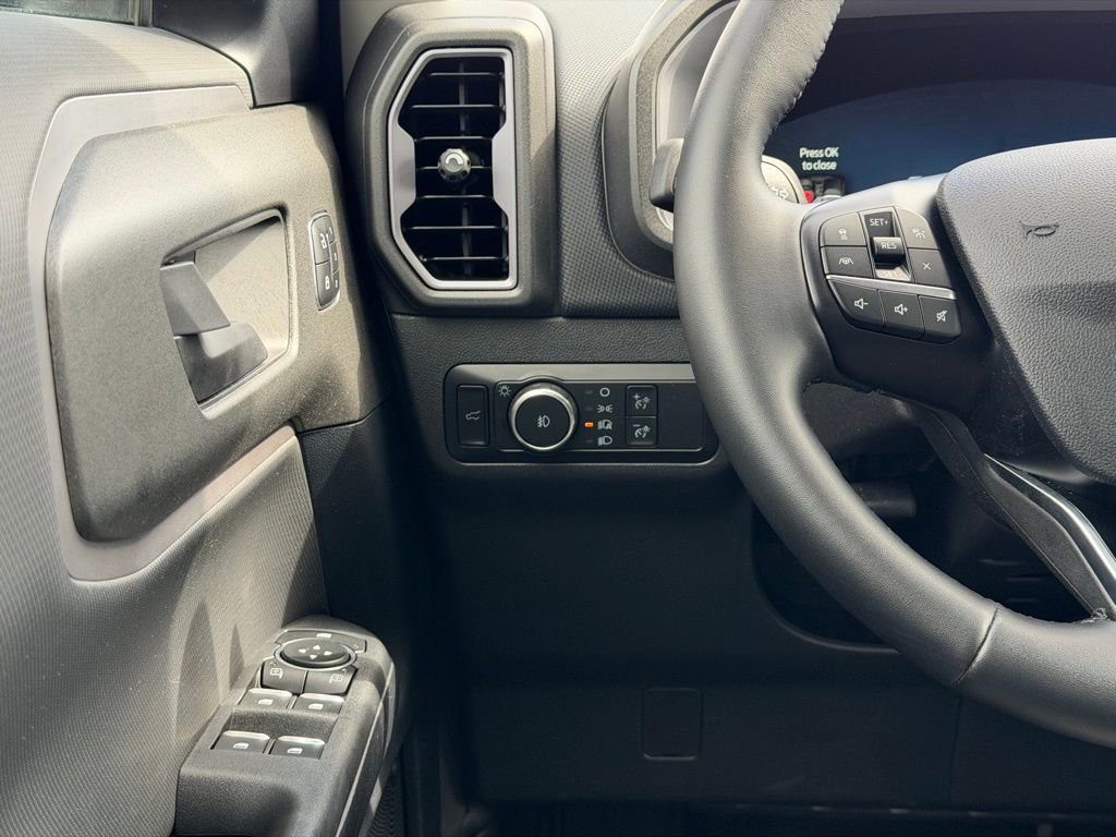 Used 2025 Ford Bronco Sport Badlands image 32