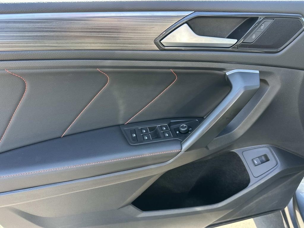 Used 2024 Volkswagen Tiguan Wolfsburg Edition image 15