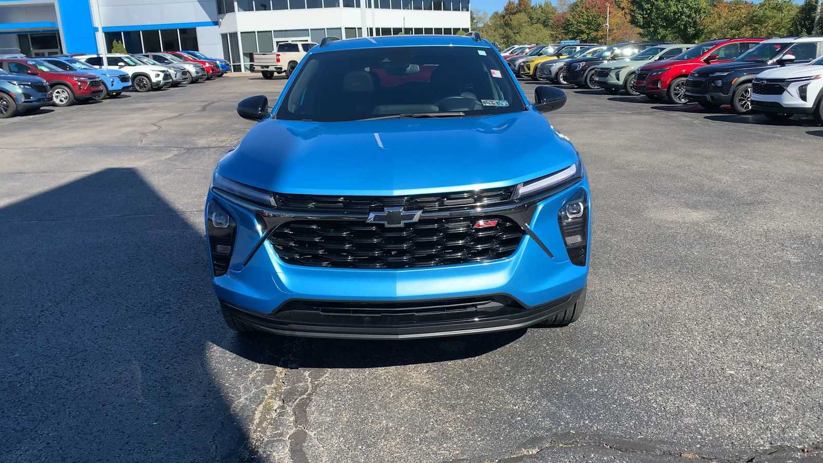 Used 2025 Chevrolet Trax RS w/ Sunroof Package FWD image 3