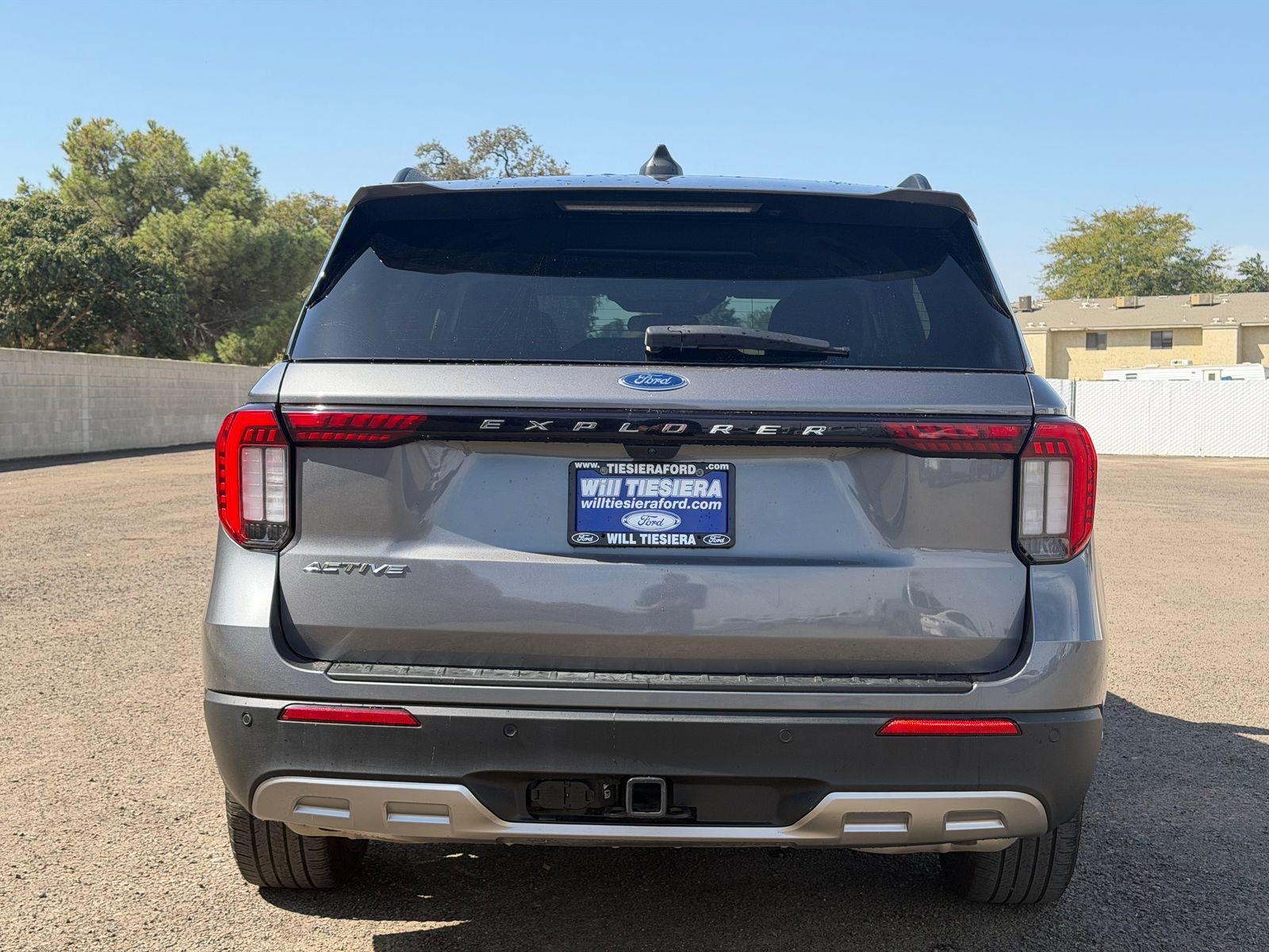 Used 2025 Ford Explorer Active w/ Active Comfort Package RWD image 4