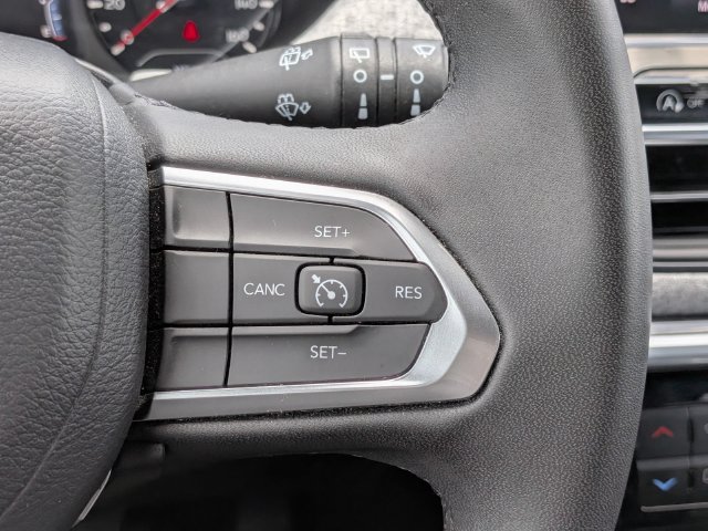 Used 2024 Jeep Compass Latitude AWD/4WD image 24