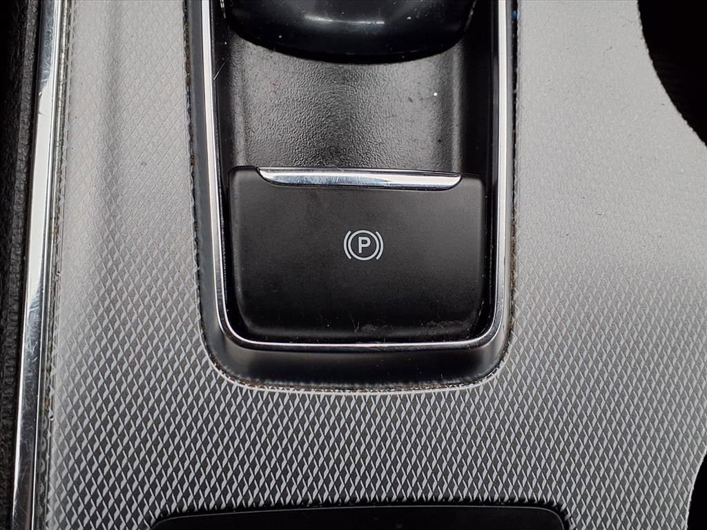Used 2021 Ford Edge SEL w/ Convenience Package AWD/4WD image 8