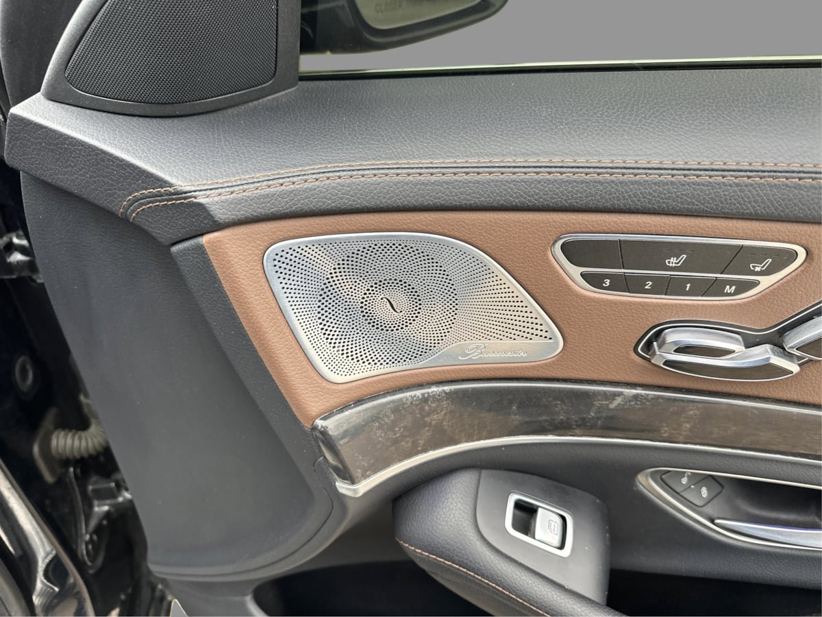 Used 2017 Mercedes-Benz S 550 4MATIC Sedan image 21