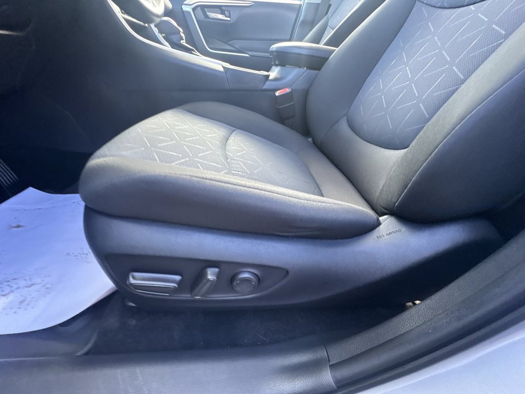 Used 2024 Toyota RAV4 XLE w/ Convenience Package AWD/4WD image 18
