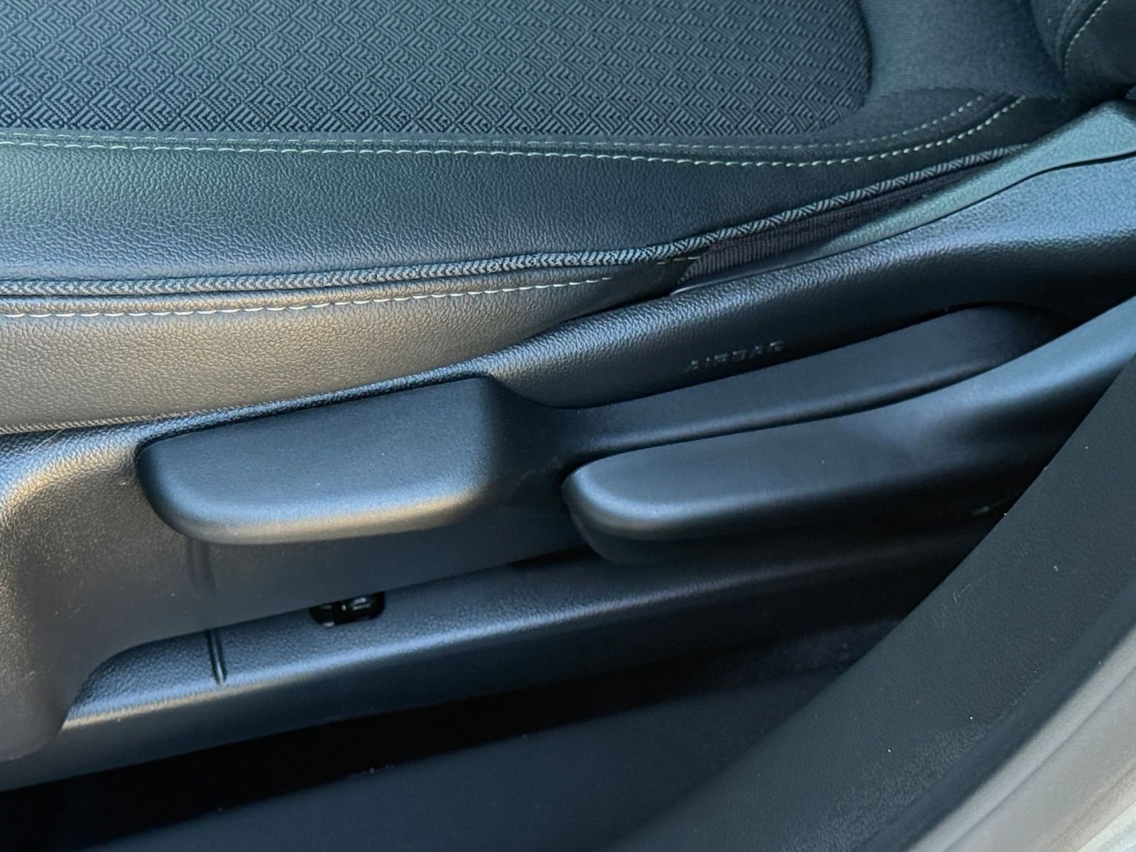 Used 2025 Buick Encore GX Preferred image 23