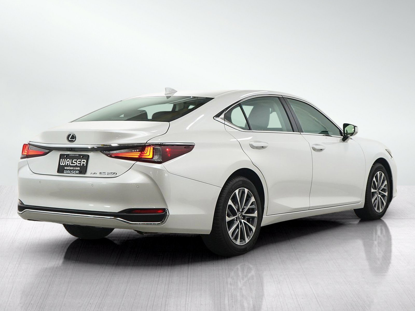 Used 2022 Lexus ES 250 w/ Premium Package AWD/4WD image 5