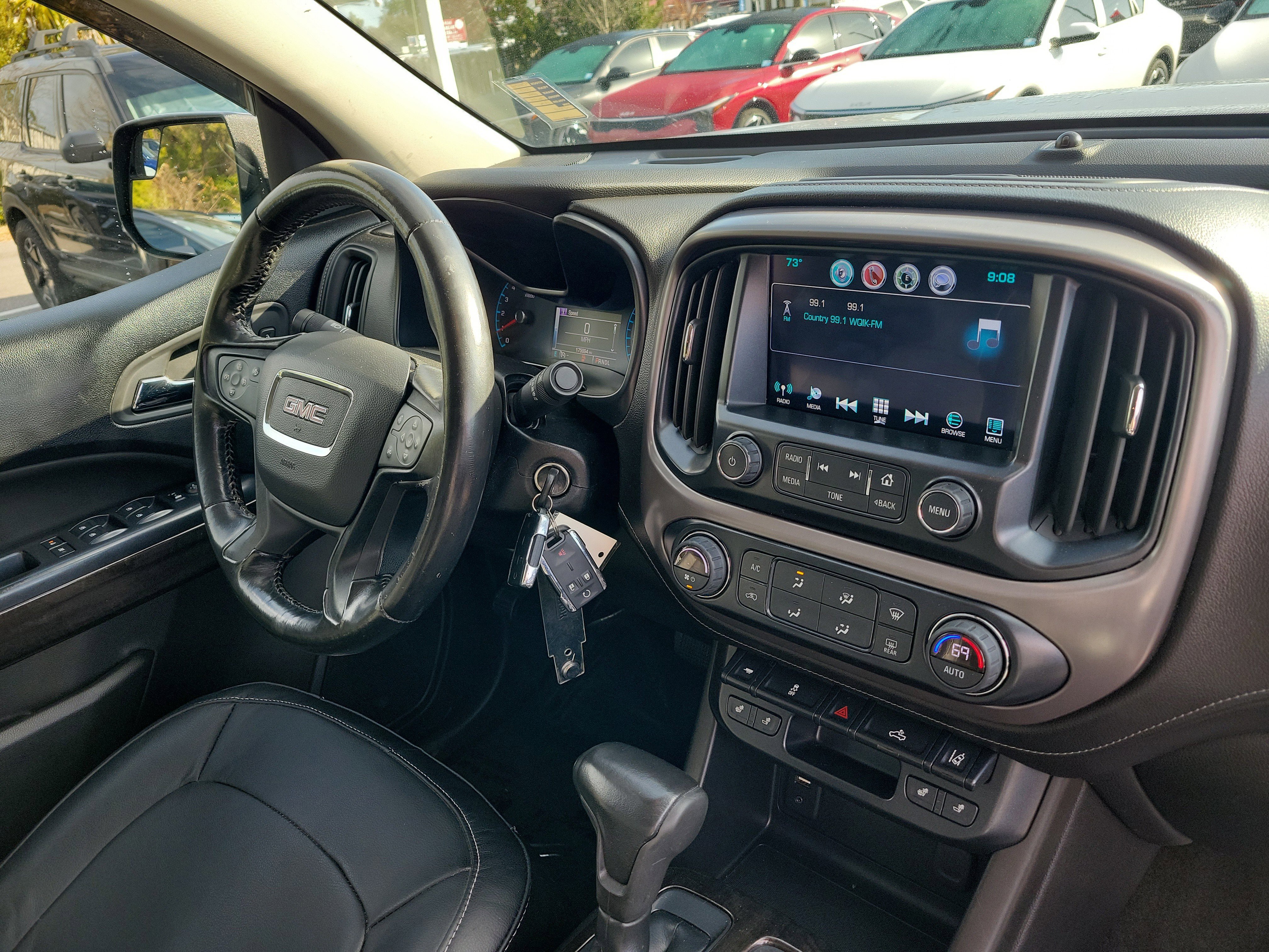 Used 2017 GMC Canyon SLT w/ Driver Alert Package image 8