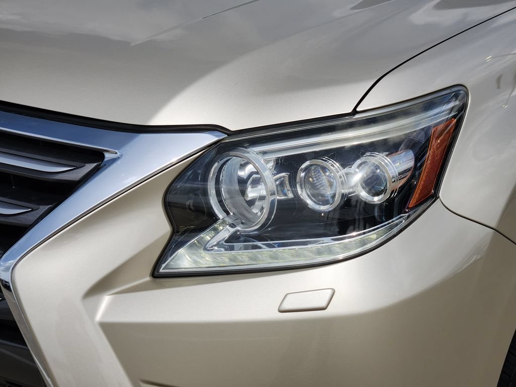 Used 2016 Lexus GX 460 w/ Premium Package AWD/4WD image 9
