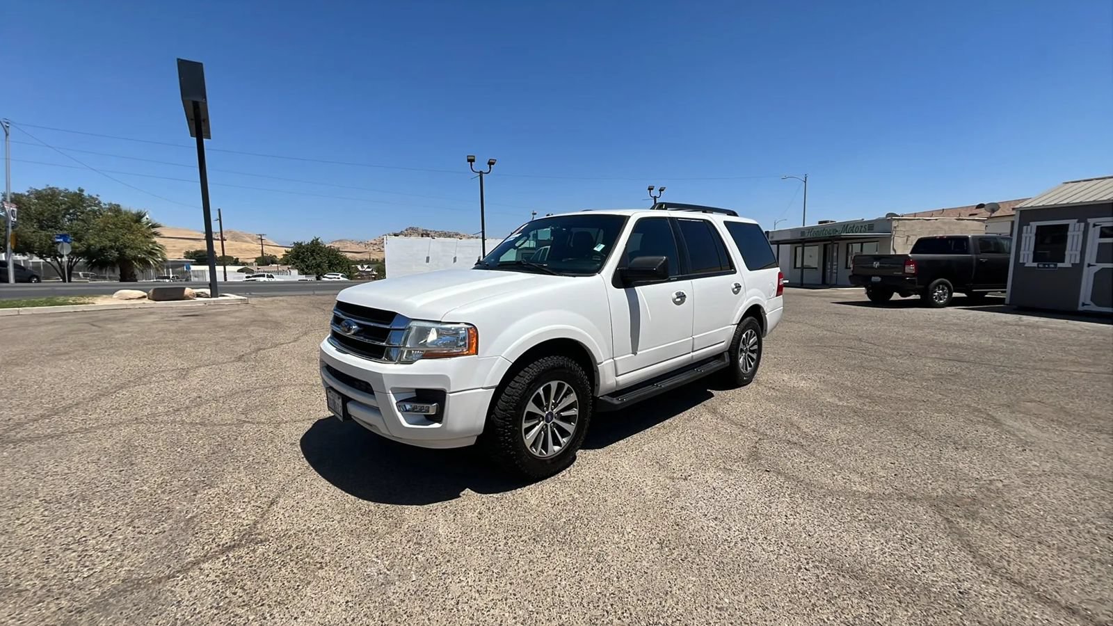 Used 2016 Ford Expedition XLT w/ Equipment Group 201A