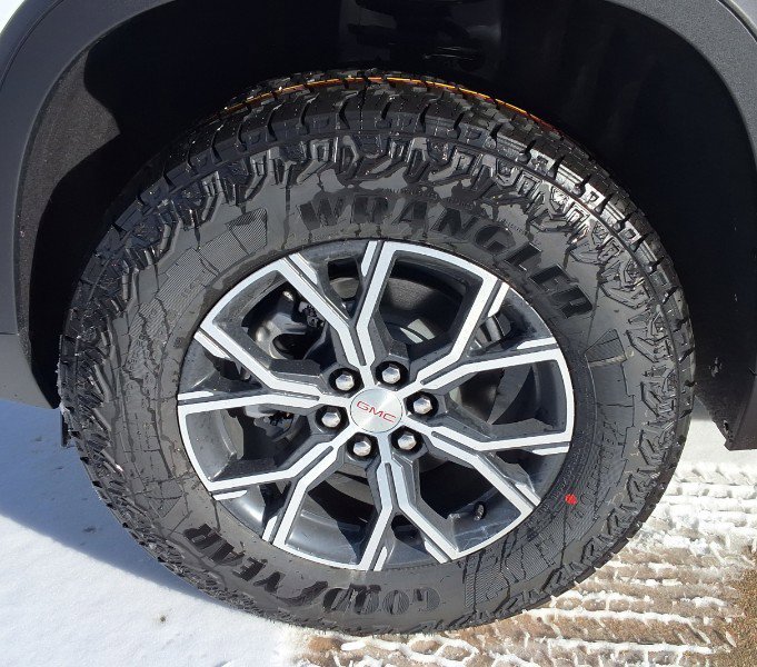 New 2026 GMC Acadia AT4 w/ Luxury Package image 22