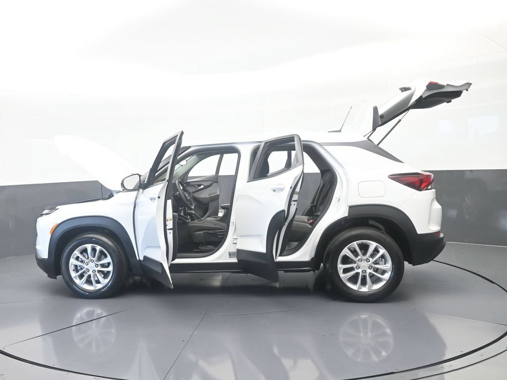Used 2026 Chevrolet TrailBlazer LS FWD image 70