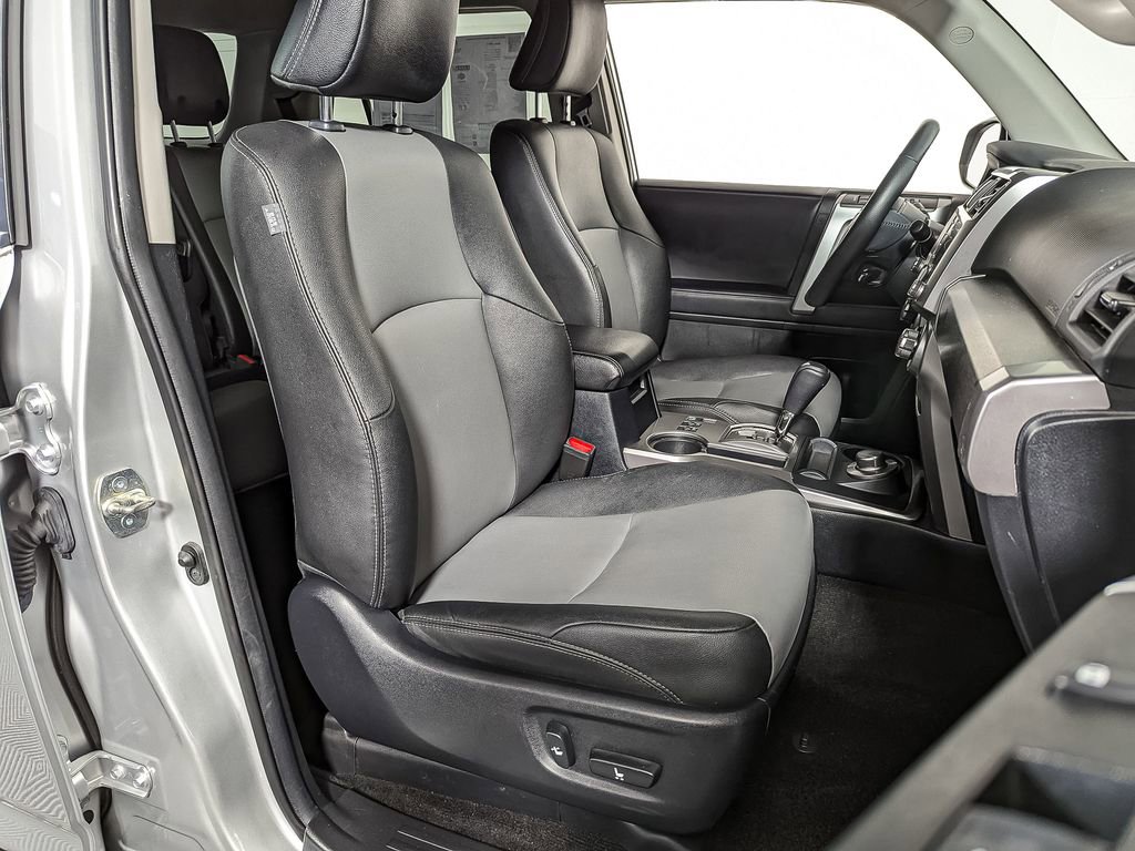 Certified 2022 Toyota 4Runner SR5 Premium image 36