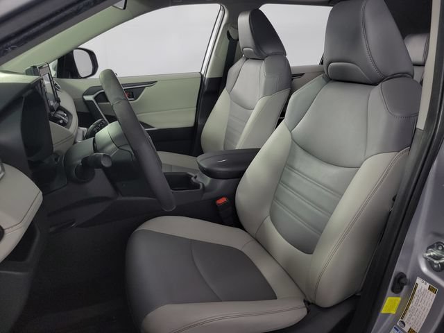 Used 2022 Toyota RAV4 XLE Premium AWD/4WD image 14
