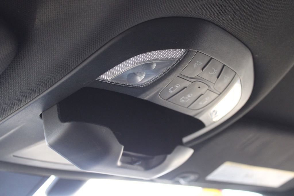 Used 2018 Chrysler Pacifica Touring-L w/ Premium Audio Group image 48