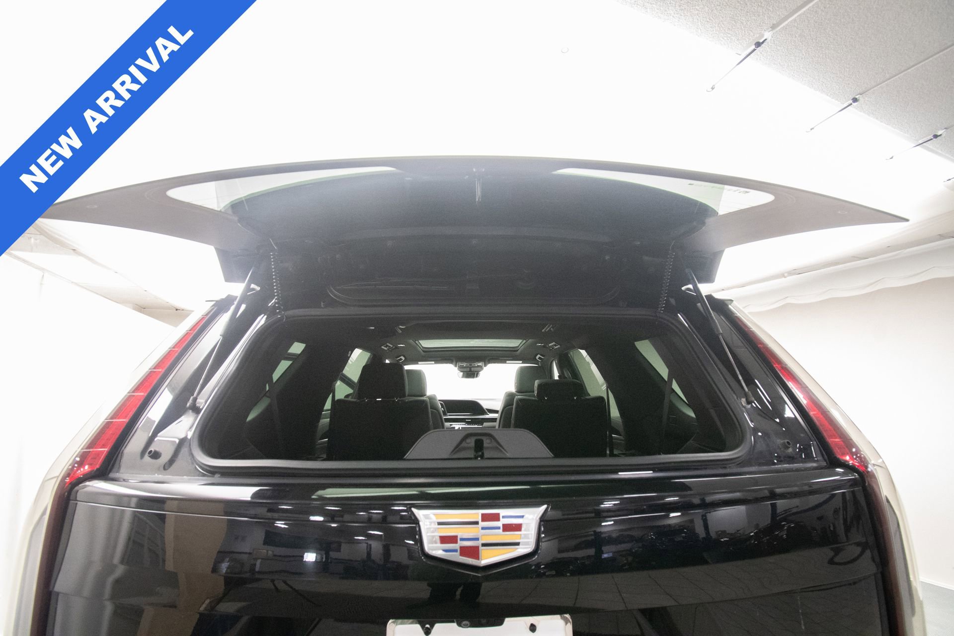 Used 2024 Cadillac Escalade Sport image 38