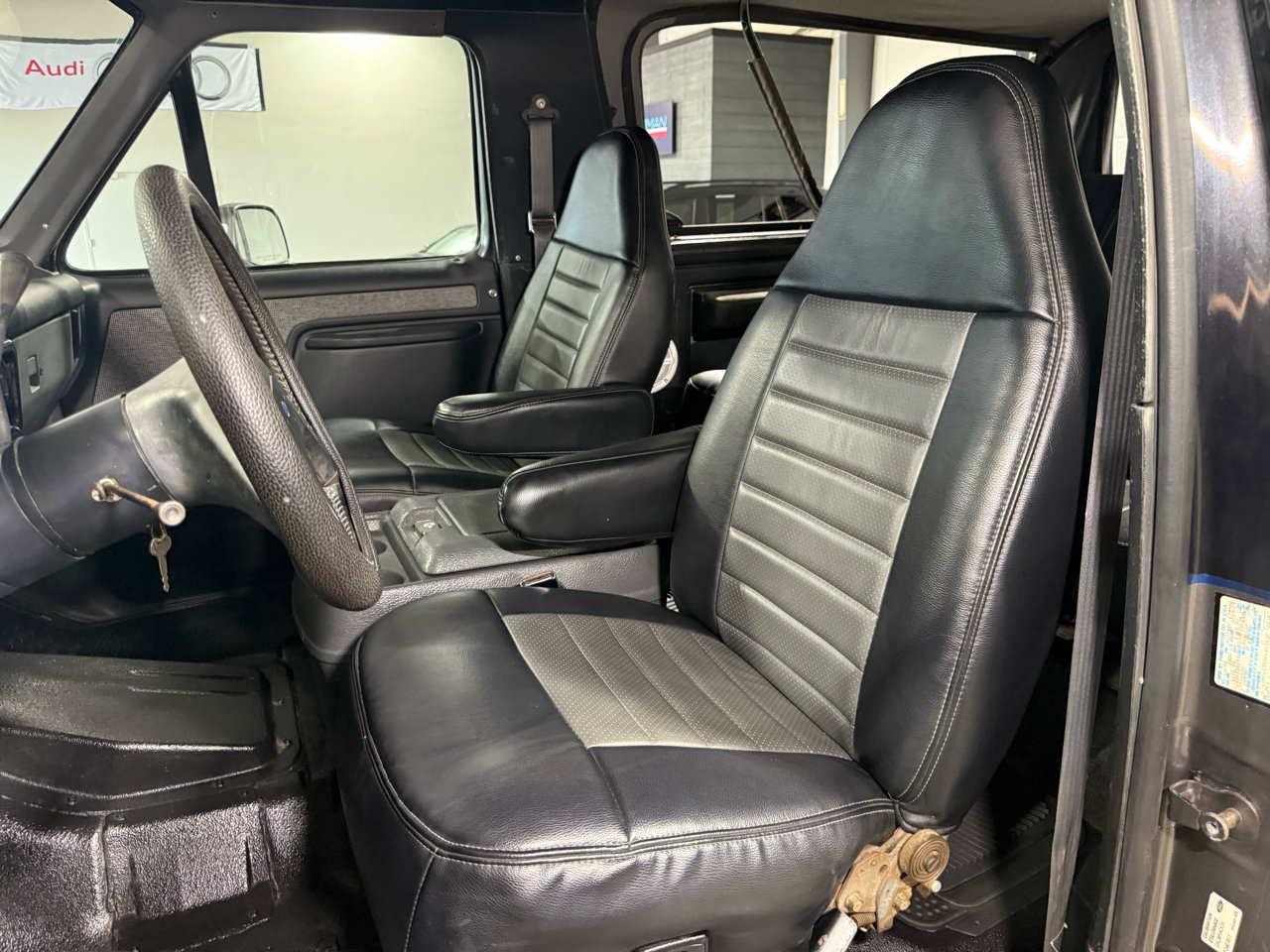 Used 1989 Ford Bronco Custom image 11