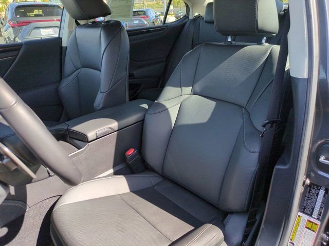 Used 2025 Lexus ES 350 w/ Accessory Package (Z2) image 11
