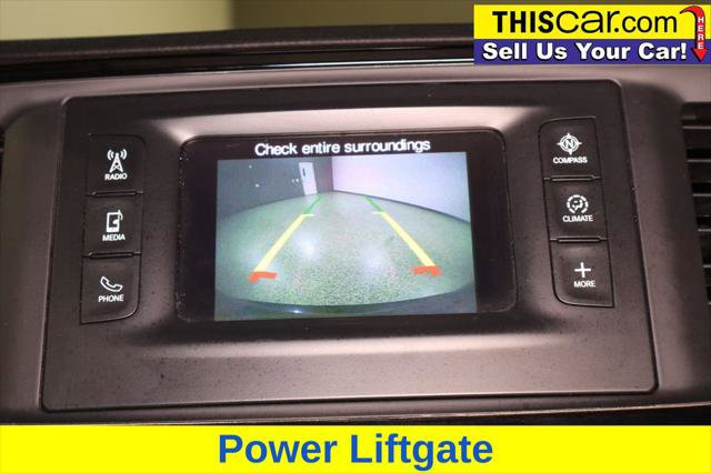 Used 2017 Chrysler Pacifica Touring-L FWD image 16