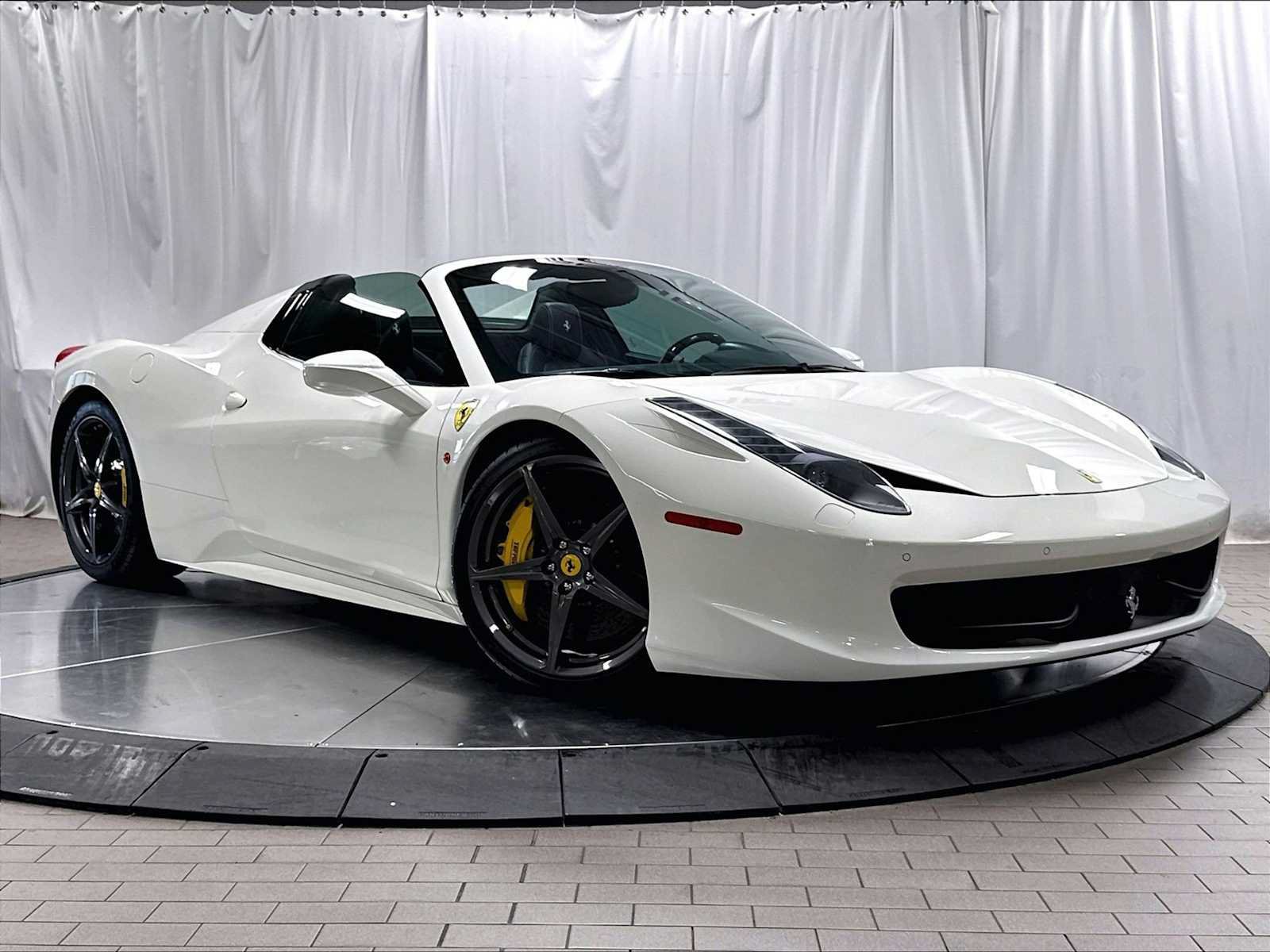 Used 2015 Ferrari 458 Spider RWD image 12