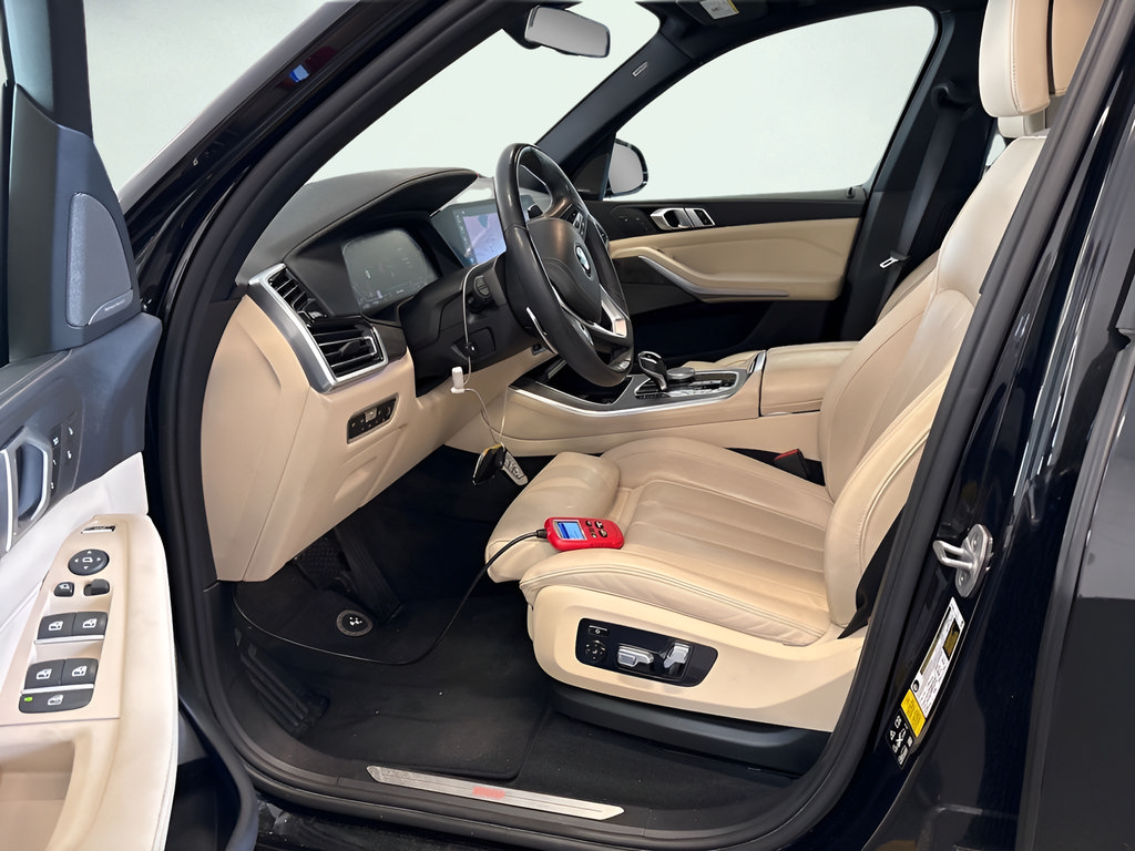 Used 2021 BMW X5 xDrive40i w/ Premium Package AWD/4WD image 3