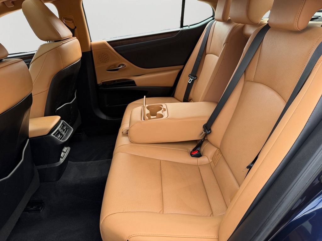 Used 2023 Lexus ES 350 w/ Premium Package FWD image 11