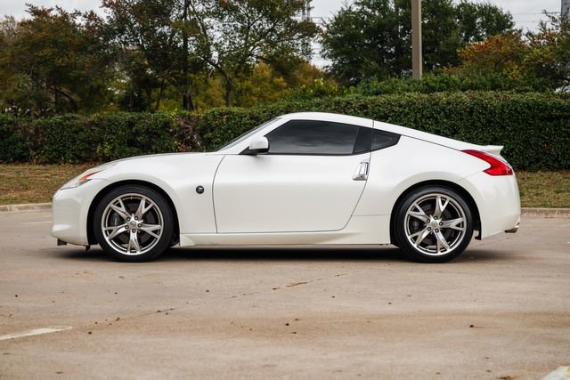 Used 2011 Nissan 370Z Touring w/ Sport Pkg image 26