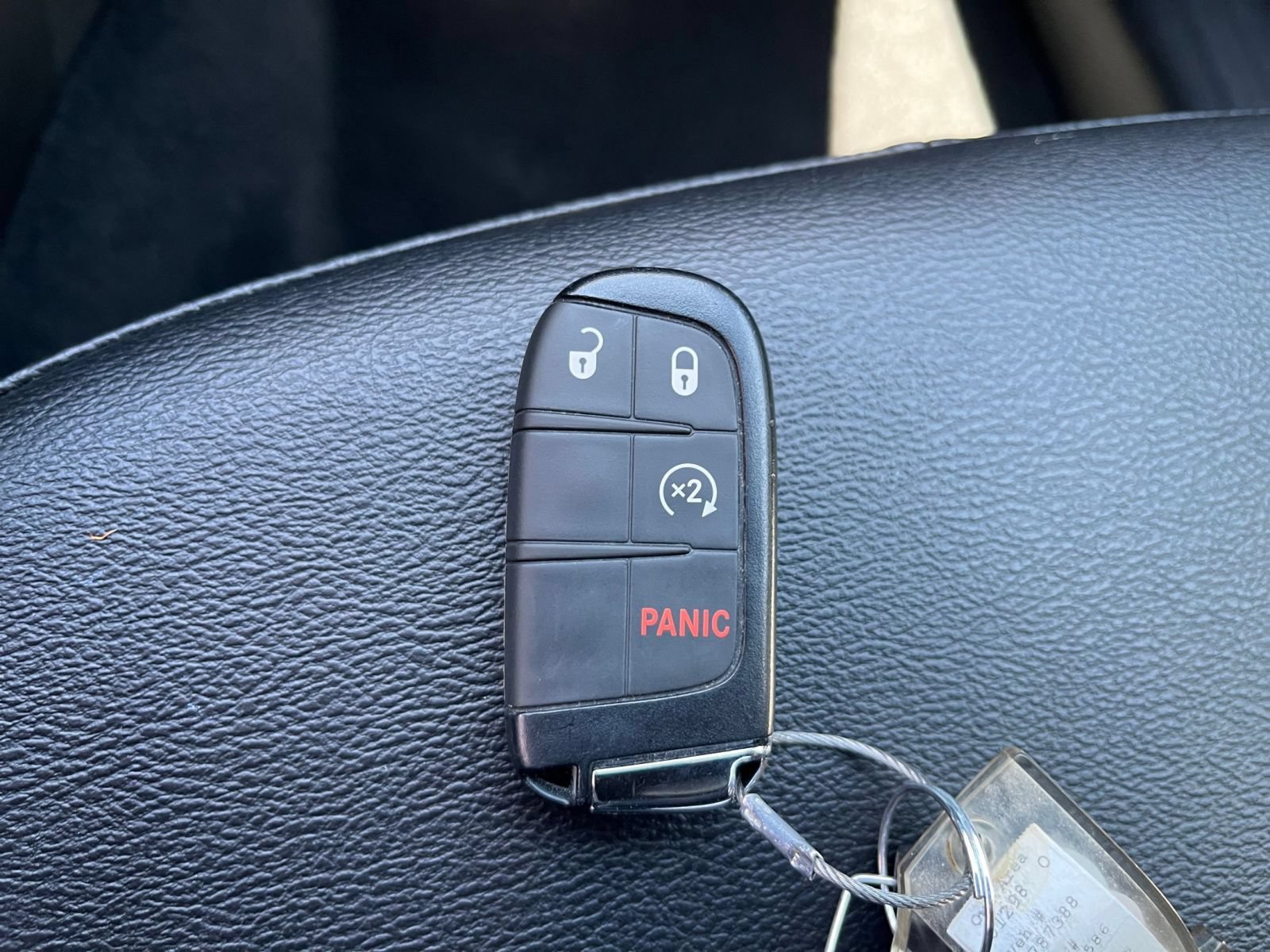 Used 2025 Jeep Compass Latitude AWD/4WD image 21