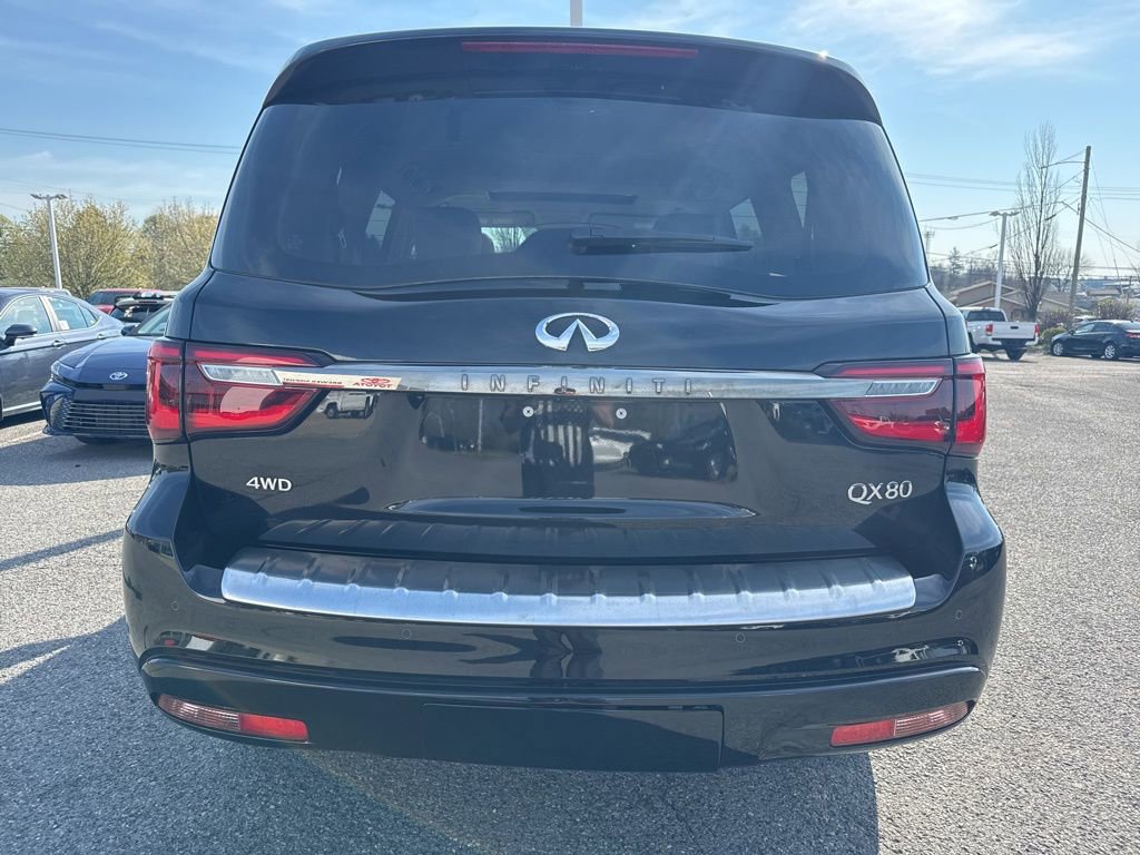 Used 2024 INFINITI QX80 Premium Select w/ Cargo Package image 3